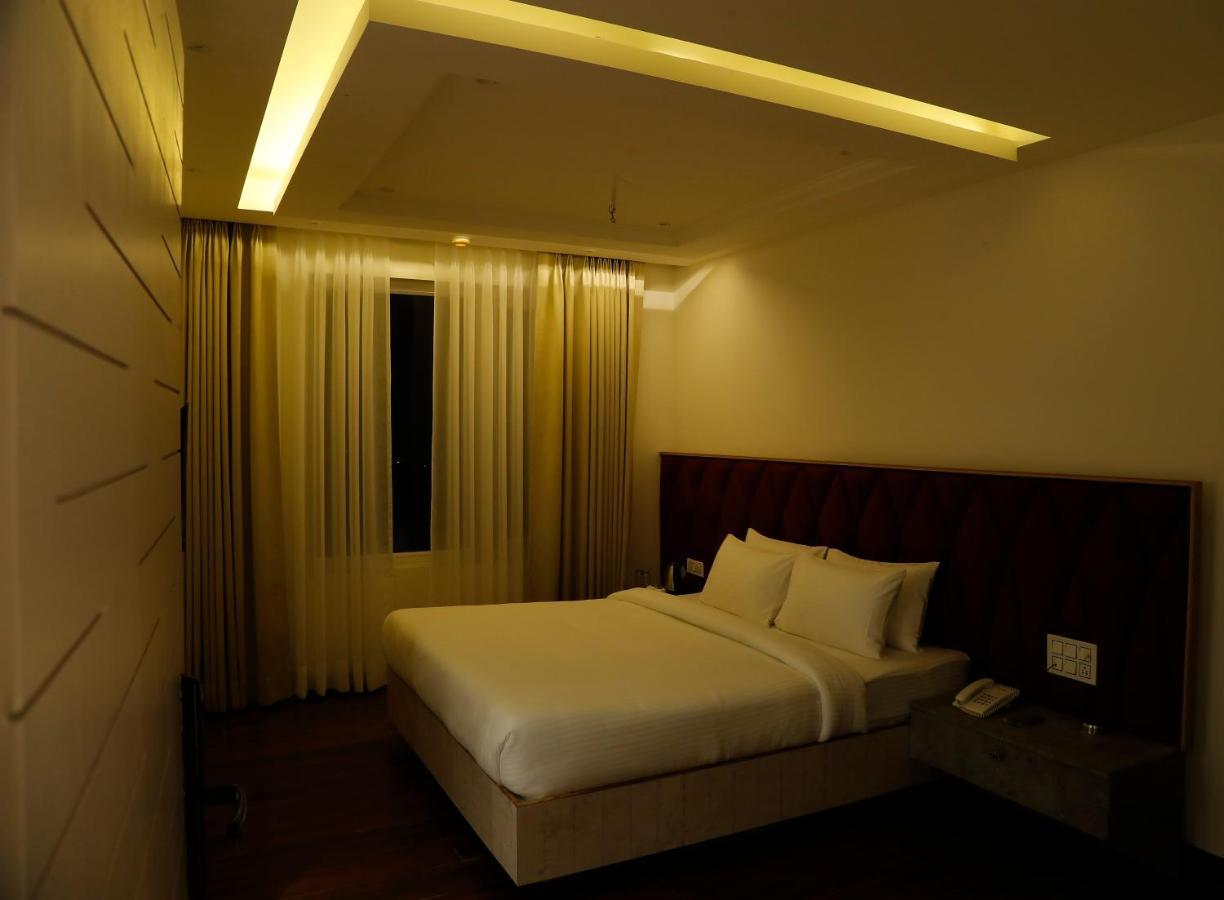 Dayal Hotel Una (Himachal Pradesh) מראה חיצוני תמונה